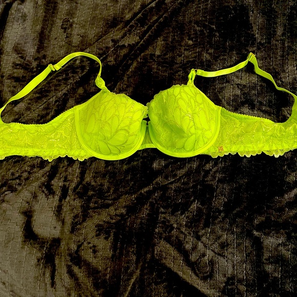 Savage X Fenty Other - Savage X Fenty Neon Yellow Lace Bra